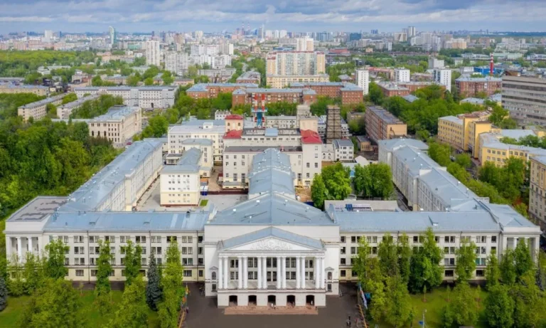 Top 10 ngành học tốt nhất tại Đại học Nghiên cứu Quốc gia “MPEI”