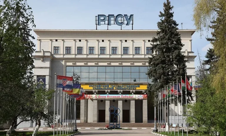 Top 10 ngành học tốt nhất tại Đại học Xã hội Nga