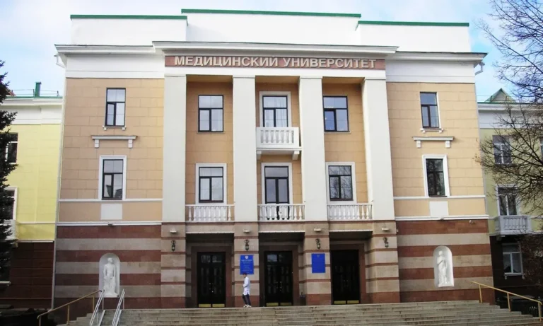 Top 9 ngành học tốt nhất tại Đại học Y khoa Bashkir